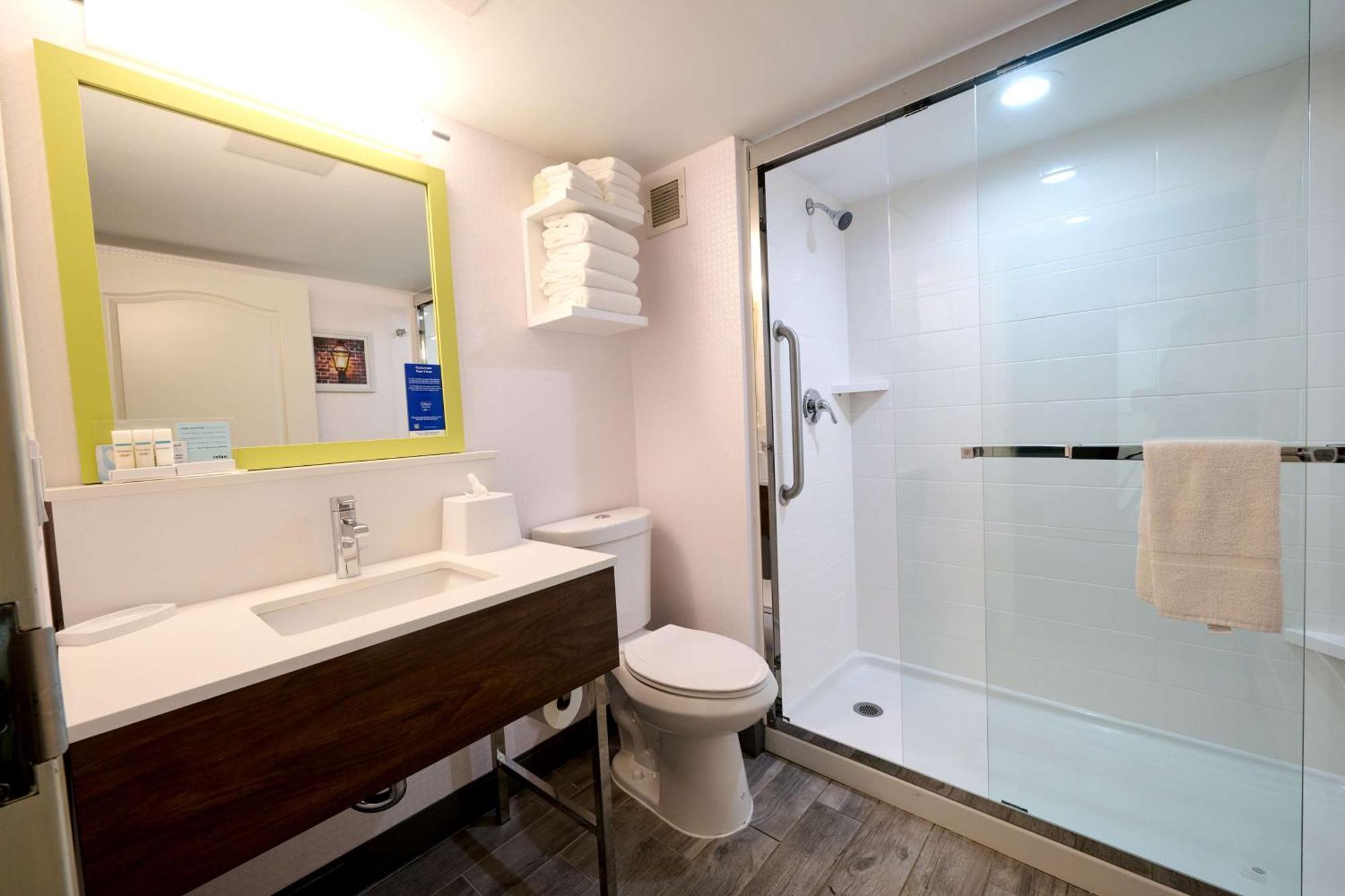 Hampton Inn Флемингтон Экстерьер фото